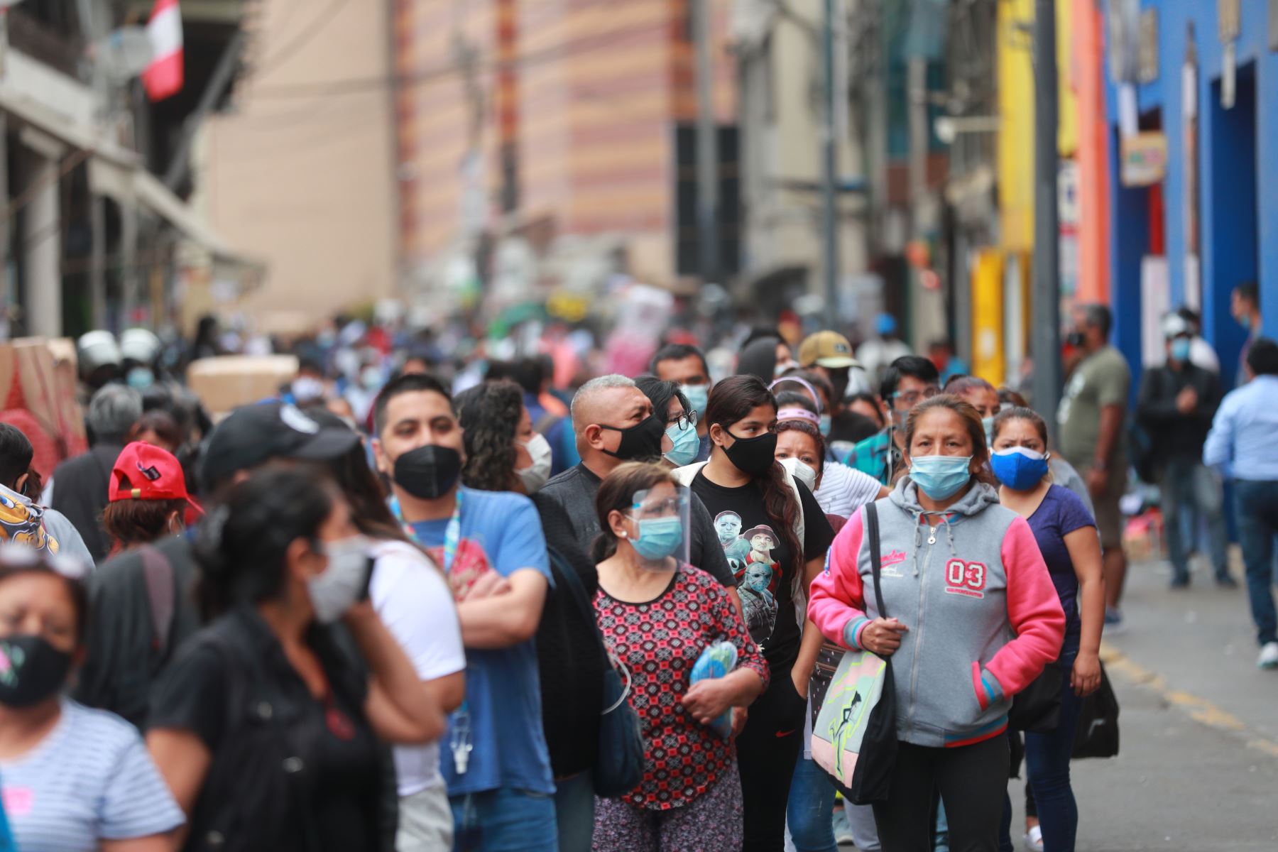 Ómicron y su impacto en la fuerza laboral en el Perú