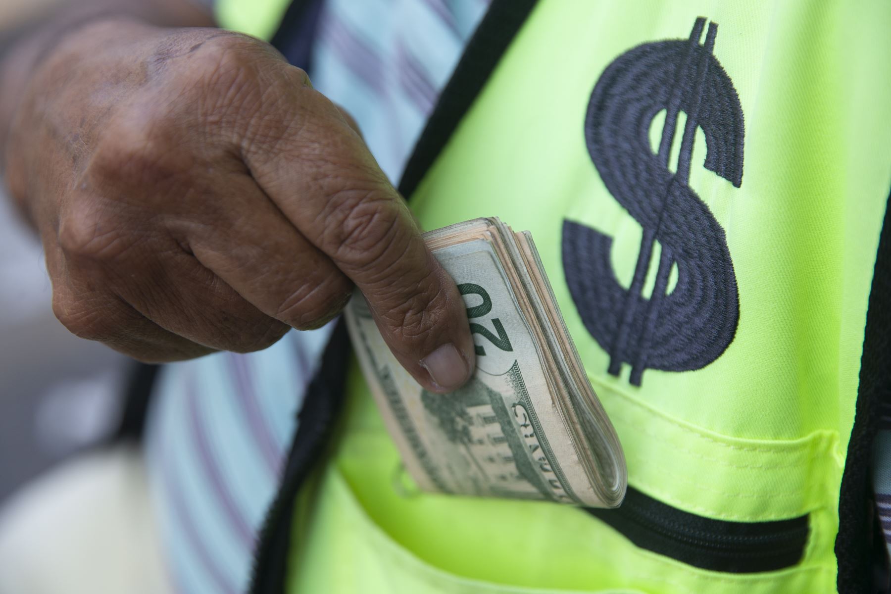 portada dolar al alza andina jhonel rodriguez robles 02 05 22