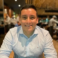Luis Narro