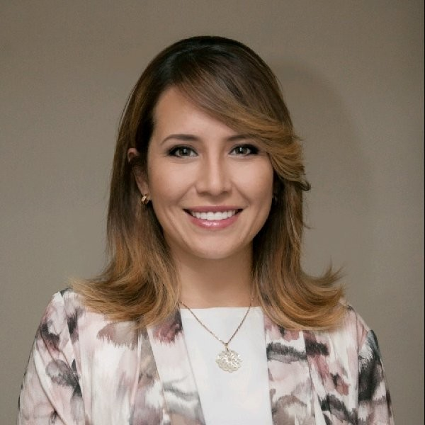 Claudia  Iparraguirre