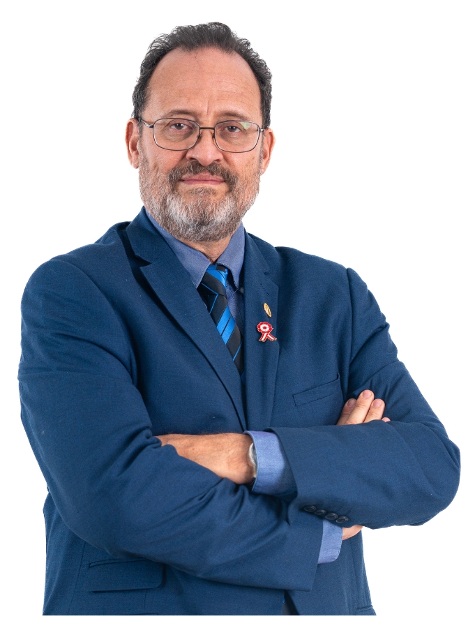 imagen de docente cesar neves