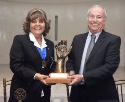 reconocimiento_jorge_talavera_esan.JPG